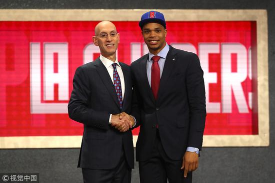 了他的活动 了他的活动